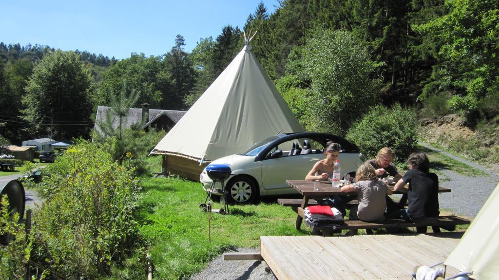 Camping Le Canada-Insolite Chiny Exteriör bild